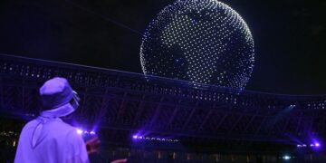 Show cu 200 de drone în singurul oraș din România membru în rețeaua internațională a orașelor Art Nouveau