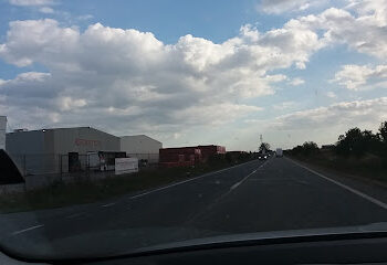 Unii dintre cei mai bogați români, frații Pavăl, au cumpărat fabrica de cărămidă din Biharia