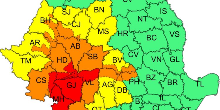 Bihorul, ameninţat din nou de ploi torenţiale şi furtuni / Zeci de localităţi din zona montană, lovite iar de vijelii