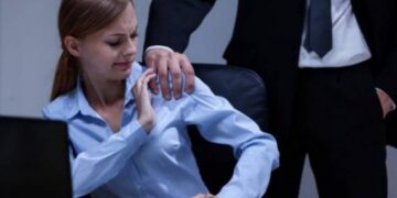 Vor să schimbe Codul Penal. Vor să extindă definiția infracțiunii de hărțuire