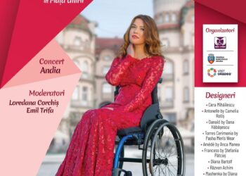 Modele de viață, modele în scaune rulante pe scena Atipic Beauty din Piața Unirii