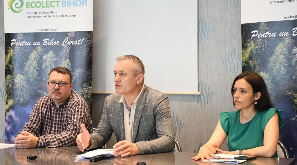 Aplicația cu care poți colecta corect deșeurile costă peste 200.000 lei. Ce servicii oferă. Peste 5000 de bihoreni o folosesc