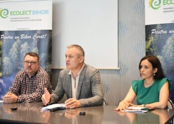 Aplicația cu care poți colecta corect deșeurile costă peste 200.000 lei. Ce servicii oferă. Peste 5000 de bihoreni o folosesc
