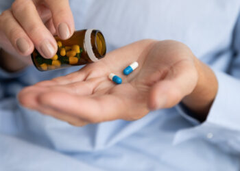 O pacientă obține în instanță ca medicamentele prescrise pe reţetă în afara recomandărilor din prospect vor fi plătite de Casa de Asigurări de Sănătate