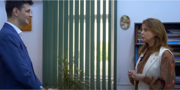 Colegiul de tradiție din Oradea în care, prin intermediul dispozitivelor mobile, calculatoarelor, tablelor interactive și software-urilor educaționale, profesorii creează pentru elevii lor un mediu de învățare captivant și interactiv