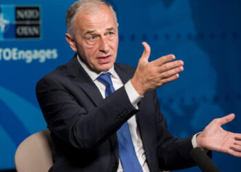 În plin război, Secretarul General Adjunct al NATO la Oradea