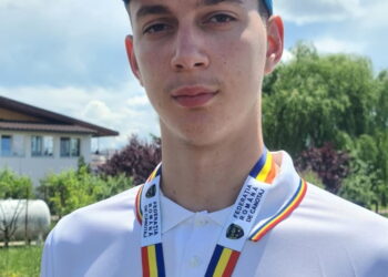 Patrick Sebestyen, uriașul de 16 ani din Grădinari care se antrenează de la 4 dimineața să fie campion la canotaj