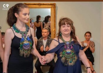 Artă din mărgele. Krystyna Latosic din Polonia, Grand Prix la Art Jewelry Festival Oradea. Cu cea convins juriul