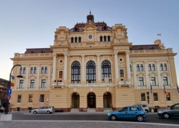 Primăria Oradea, acuzată că a difuzat ilegal muzica ambientală la festivalurile publice „Toamna Orădeană” şi „Caravana Florilor” / Şapte ani de procese, la Bucureşti