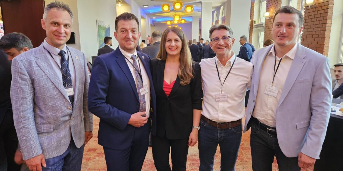 Avocații Baroului Bihor la alegerile de la Congresul Avocaților