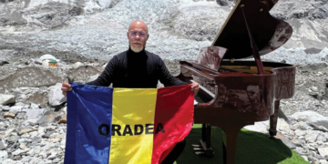 Orădeanul pregătit să intre a treia oară în Cartea Recordurilor. Peste 7.600 de instantanee de la concertul susținut pe Everest