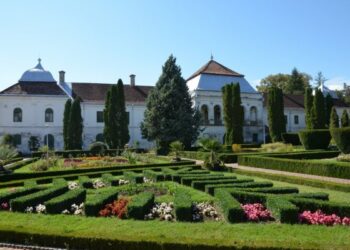 Disputa pentru cel mai mare castel din Transilvania va fi tranșată de Înalta Curte de Casație și Justiție