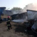 Impact frontal urmat de incendiu devastator între două camioane încărcate cu cereale, în Ialomiţa / O victimă, evacuată cu elicopterul SMURD