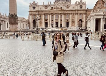 Șteianca Alina-Maria Bălaj va asigura comunicarea Universității Pontificale Santa Croce din Roma. A fost 3 ani imaginea CJ Bihor