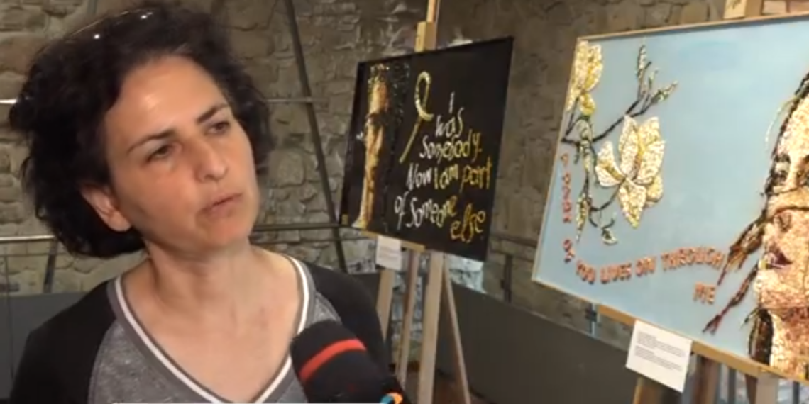 Expoziție inedită. Un medic a realizat tablouri din medicamente expirate