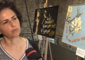 Expoziție inedită. Un medic a realizat tablouri din medicamente expirate