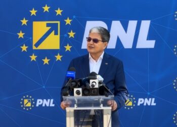 Stenograme. Ministrul Boloș avertizat în ședința PNL că ”va fi dat cu capul de pereți” după ce a vorbit de scoaterea facilităților în IT, construcții, agricultură
