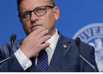 Ministrul Budai a demisionat după scandalul cu azilele morții