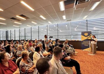 Au premiat cei mai performanți contabili din Bihor.  Au socializat pe tema : “Contabilitatea criminalistică: adevărul din spatele cifrelor“