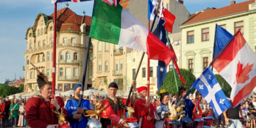GALERIE.Cavalerii care participă la turnir și-au spus poveștile. A început Festivalul Medieval. Ce puteți vedea azi