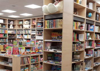 Pariază pe cărți și pe birotică. În centru Oradiei, se deschide una dintre cele mai mari librării din țară