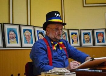 GALERIE. Povestea singurului caricaturist de front. A luat Oscarul Armatei.În Afganistan i s-au ”furat” cinci caricaturi de către americani