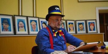 GALERIE. Povestea singurului caricaturist de front. A luat Oscarul Armatei.În Afganistan i s-au ”furat” cinci caricaturi de către americani