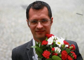 Milionarul care e consul onorific în Cracovia a trăit la Pietroasa și a făcut școala la Beiuș