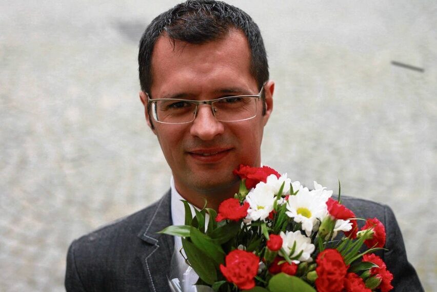 Milionarul care e consul onorific în Cracovia a trăit la Pietroasa și a făcut școala la Beiuș