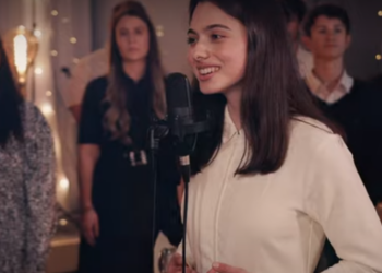 Laura Bretan la concertul de muzică creștină din Cetatea Oradea: „Mi-a fost dor, foarte mult, de România„