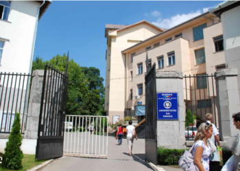 Mai mulți tineri vor să devină studenți la U Oradea. Până azi, 3000 de dosare pentru admiterea la studiile de licență