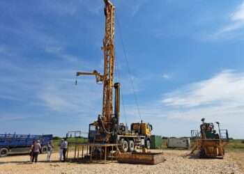 Investiție istorică la Salonta. Instalația de foraj a apei geotermale a încept azi să lucreze