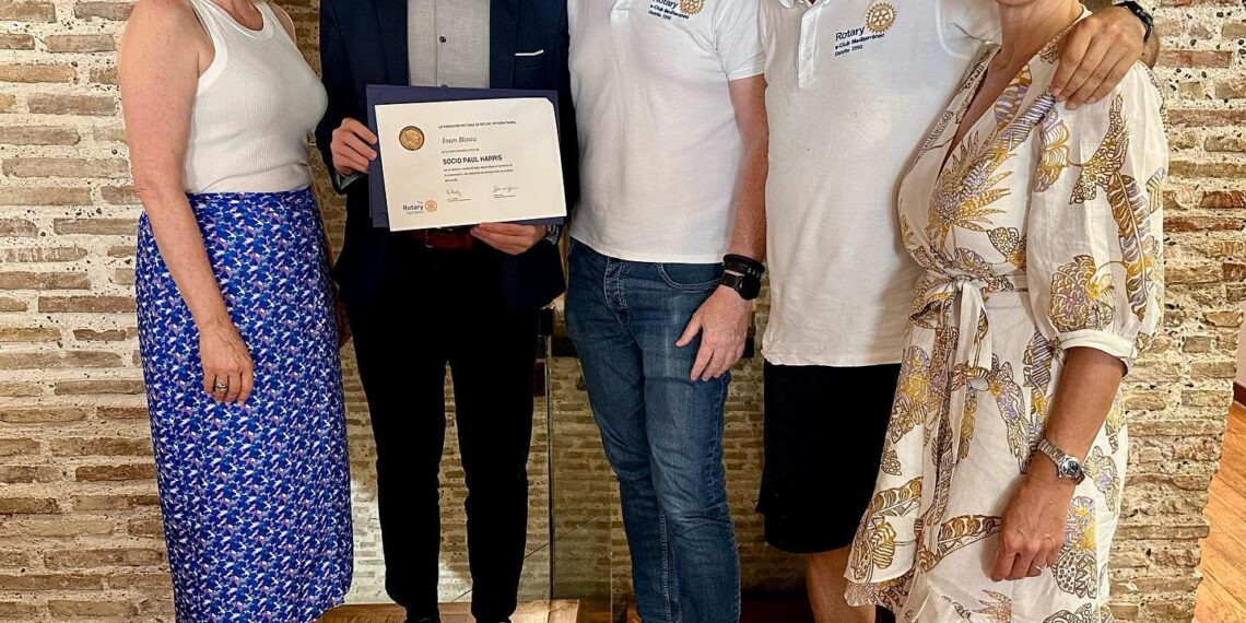 GALERIE. Beiușeanul Ionică Bizău a primit distincția Paul Harris Fellow. Președintele SUA Jimmy Carter, Simona Hallep, astronautul James Lovell au acceași distincție