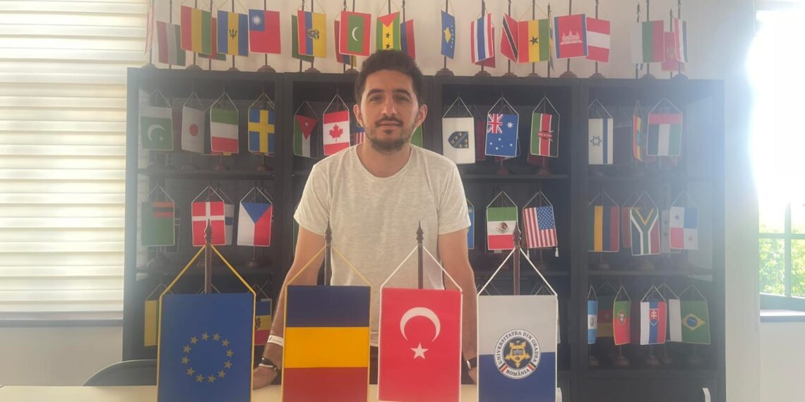 Singurul specialist în relațiile româno-otomane din evul mediu, din Izmir, pregătire predoctorală la Oradea