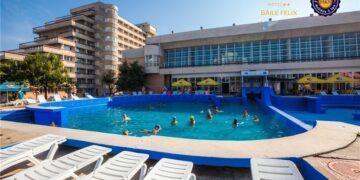 UPDATE. Ce a găsit DSP la hotelul din Felix unde zeci de turiști au avut simptome de toxinfecție alimentară.Și Protecţia Consumatorilor e la Muncel. A dispus închiderea bucătăriei