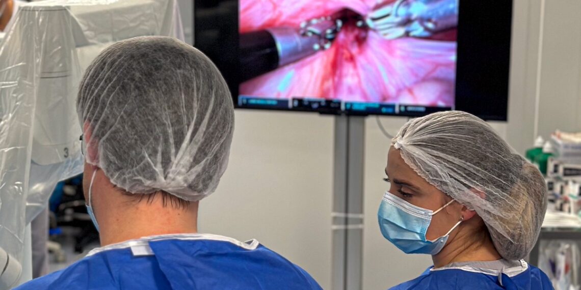 Primii din regiune. Copiii, intervenții chirurgicale, fără costuri, cu ajutorul roboților,cea mai avansată formă de chirurgie minim invazivă