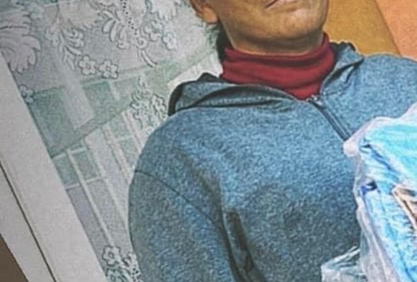 Mama a 7 copilași, strigăt de ajutor. După ce le-a ars casa și trăiesc în internat, mama a fost diagnosticată cu cancer