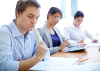 Peste 70 de profesori au abandonat examenul de titularizare în Bihor. Vezi subiectele