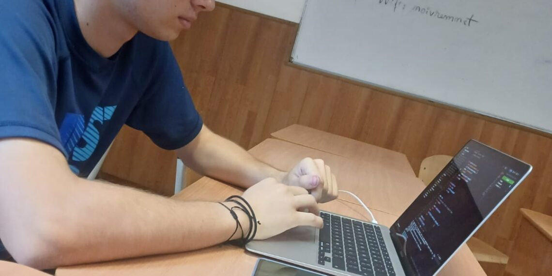 Vulcanistul Paul Tal, premiul II și medalie de aur la faza națională a Olimpiadei de Inovare și Creație Digitală