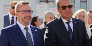 Percheziții DNA la Primăria Constanța / Primarul Vergil Chițac şi vicele Ionuţ Rusu, suspecţi într-un dosar privind fapte de corupţie