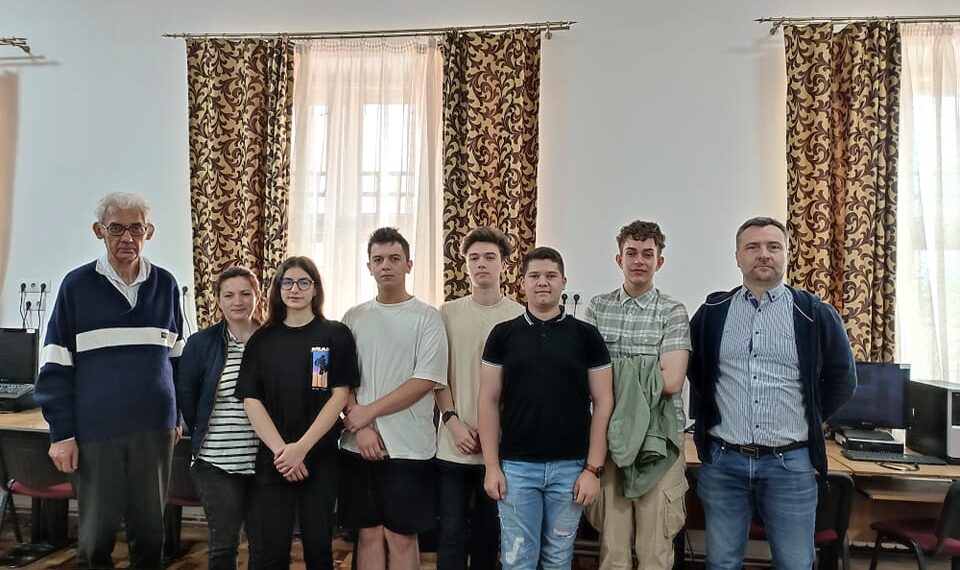 Beiușenii de la CNSV, Paul Tal și Gabi Trip, la faza națională a Olimpiadei de Inovare si Creație Digitală