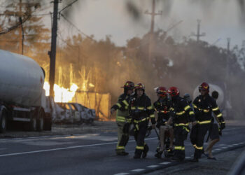 Întregul stoc de trombocite, trimis de Oradea pentru a ajuta la salvarea victimelor rănite în incendiul uriaș din Crevedia