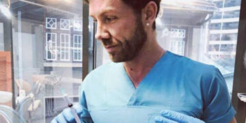 Falsul chirurg estetician Matteo Politi a fost arestat la Veneția / Matteo Politi lucra într-un hotel din Mestre