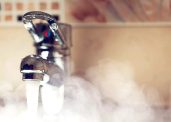 Un cartier din Oradea rămâne fără apă caldă începând de mâine dimineață. Harta străzilor afectate