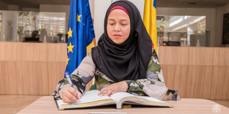 Însărcinatul cu afaceri al Ambasadei Indoneziei în România, tête-à-tête cu rectorul Constantin Bungău.Ce planuri au
