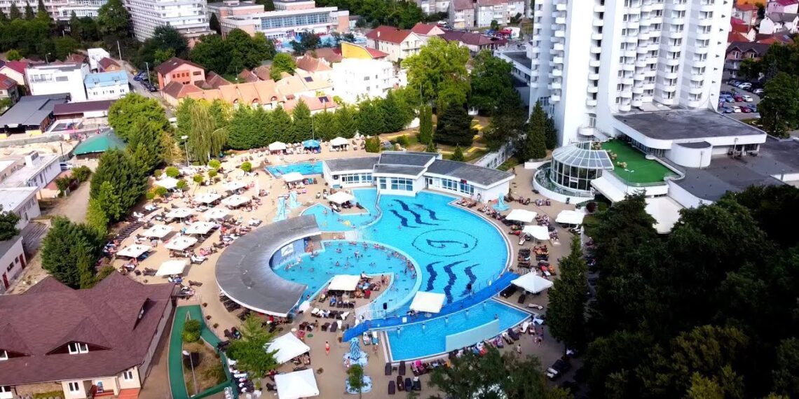 Ce au pățit niște turiști  într-un restaurant din Băile Felix.”Nu am mai întâlnit niciodată un astfel de comportament, cu personal arogant, o adevărată bătaie de joc”