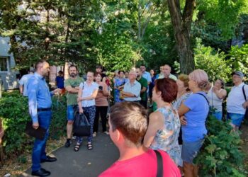 Oamenii din zona Aleea Onisifor Ghibu s-au opus măcelului verde și au câștigat. Primarul Birta, întors din drum