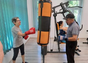 Bunicii formidabili din Salonta. Fac antrenamente de box
