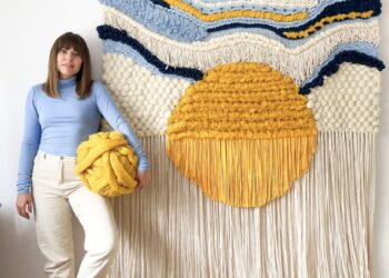 VIDEO. GALERIE. A lăsat un job la bancă pentru a face noduri. Își va prezenta macrame-urile la Casa Darvas