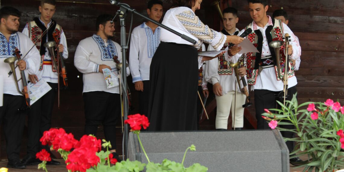 GALERIE. Cine a câștigat Marele Premiu al gestivalului-concurs de la Roșia. E oferit de un tezaur uman viu